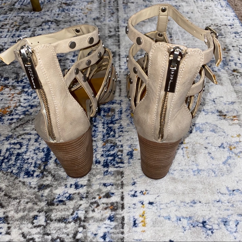 Studded heels - Picture 4 of 5